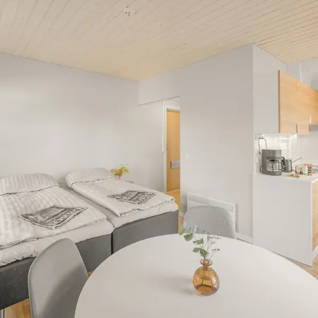 Sellivahdin Siisti 2 Hengen Keittioellae Helppo Pysaehdys Kuusamontien Varrella Пудасъярви