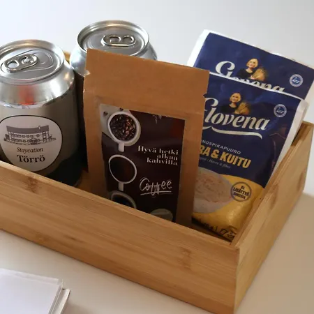 Siisti 2 Hloe Huoneisto Keittioellae Ja Kylpyhuoneella, Toerroe As 2